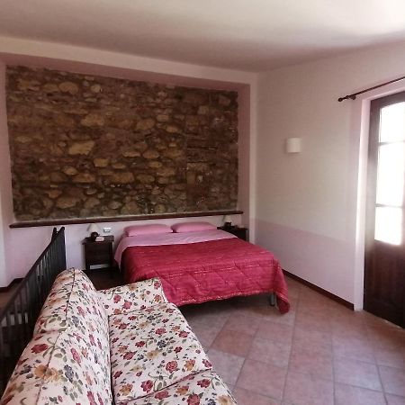 Maison d'hôtes Casale Le Due Querce à Ferentillo Extérieur photo