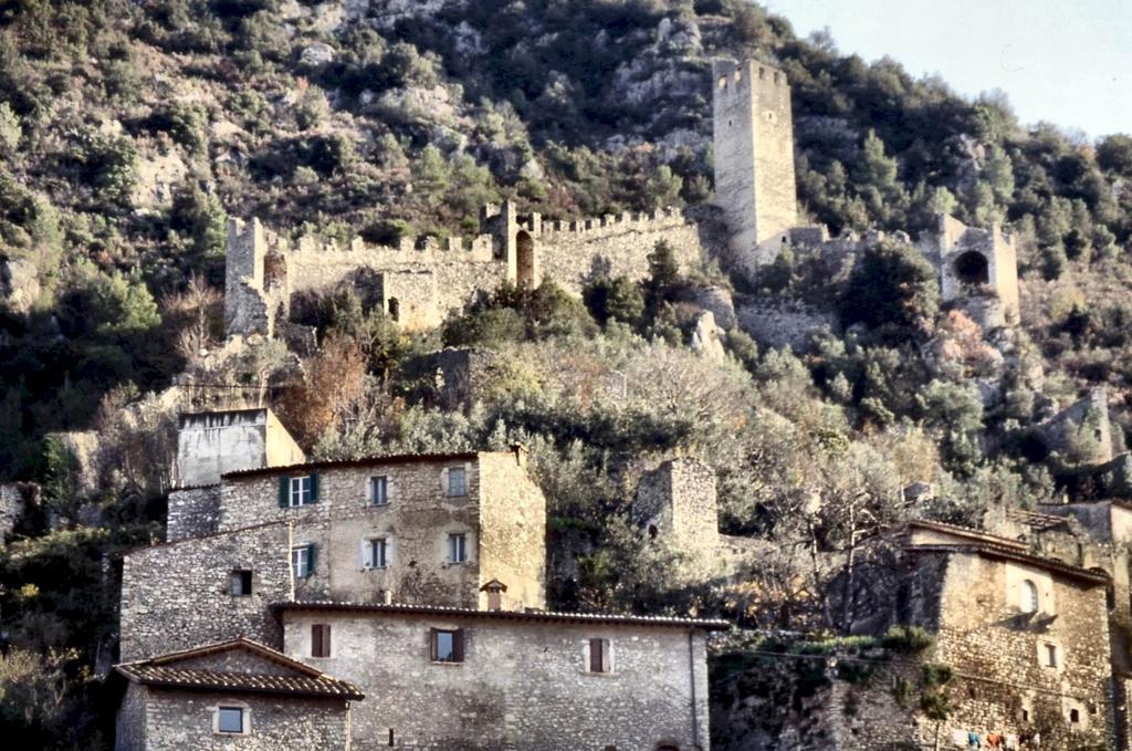 Maison d'hôtes Casale Le Due Querce à Ferentillo Extérieur photo
